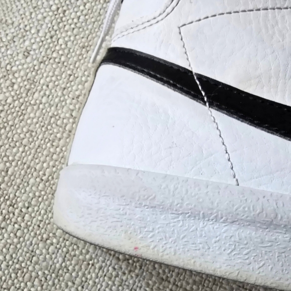 Nike Blazer Mid ‘77 Vintage GS White Black Youth 7Y Womens 8 Sneakers DA4086-100 - Picture 6 of 9